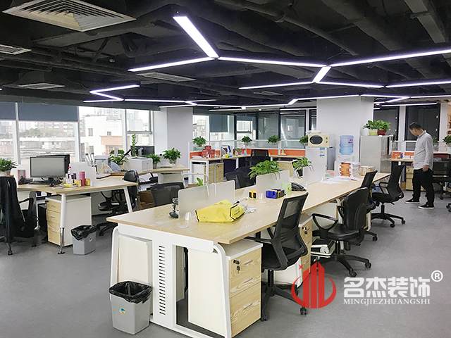 办公室羞羞视频网站入口实景图.jpg