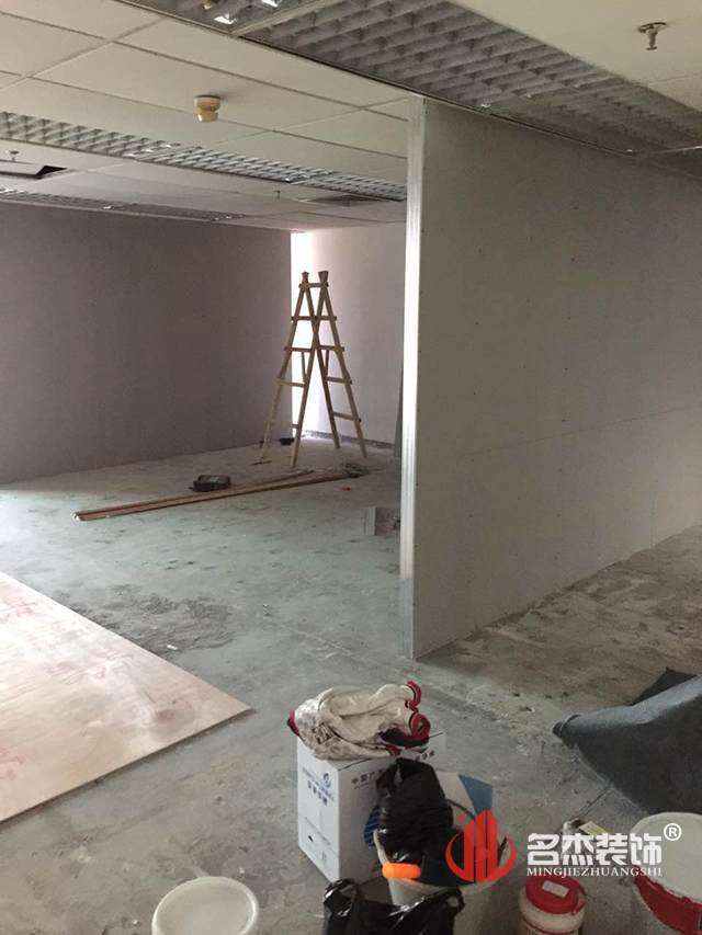 办公室羞羞视频网站入口现场照.jpg