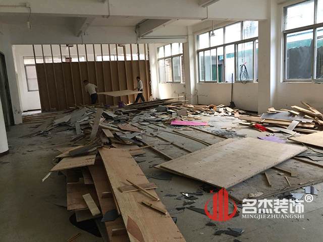 美容美发学校羞羞视频网站入口开工照.jpg